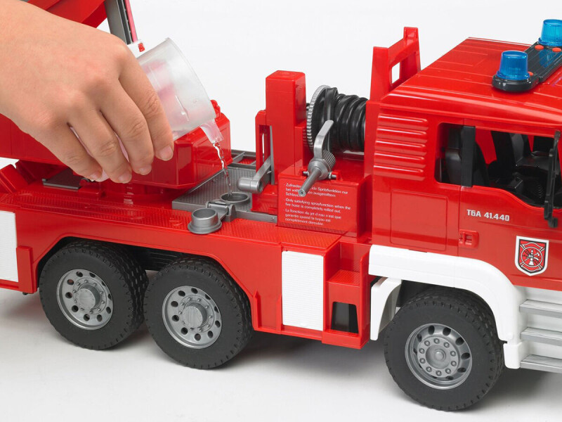 Bruder MAN s požárním žebříkem 1:16